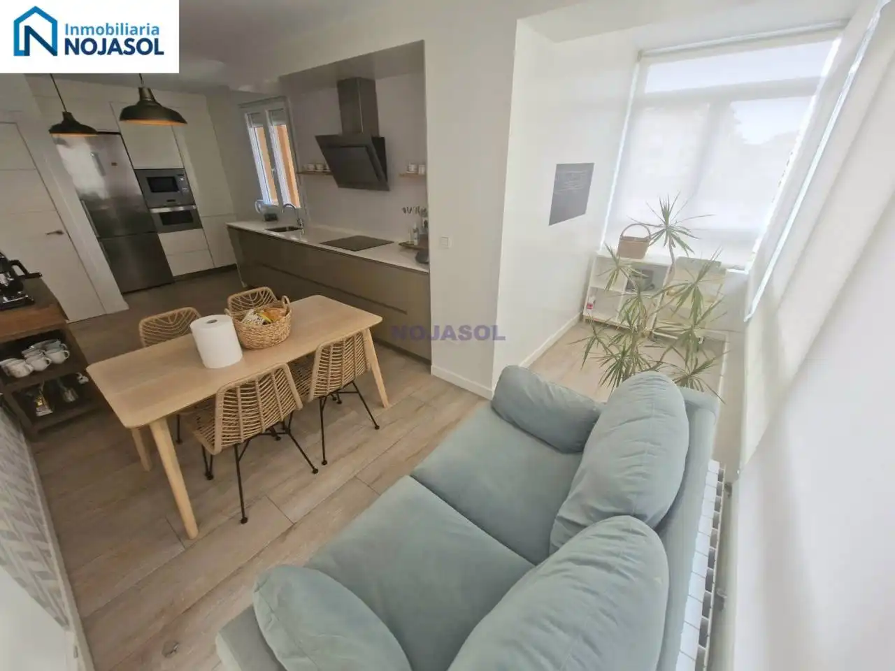 Sala de estar de Piso en venta en Noja con Calefacción, Terraza y Balcón