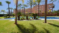 Piscina de Pis en venda en Salobreña amb Jardí privat, Terrassa i Piscina comunitària