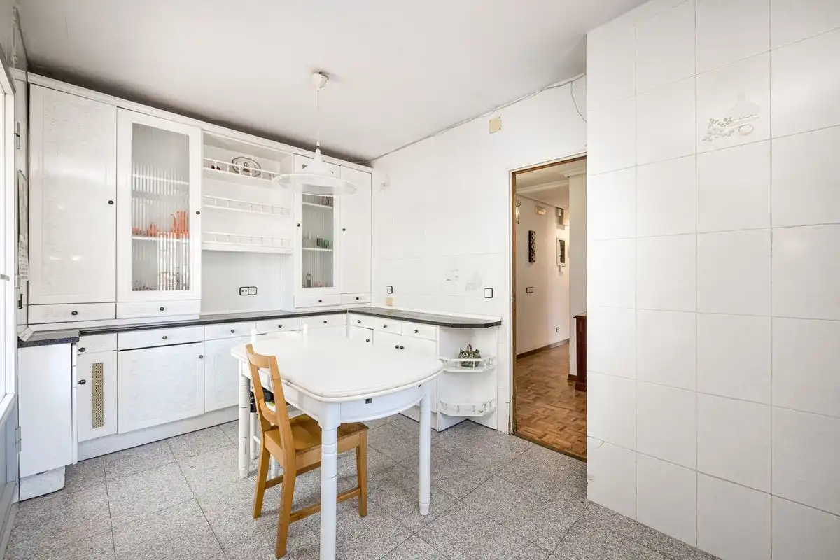 Cuina de Casa o xalet en venda en Madrid amb Aire condicionat, Calefacció i Jardí privat