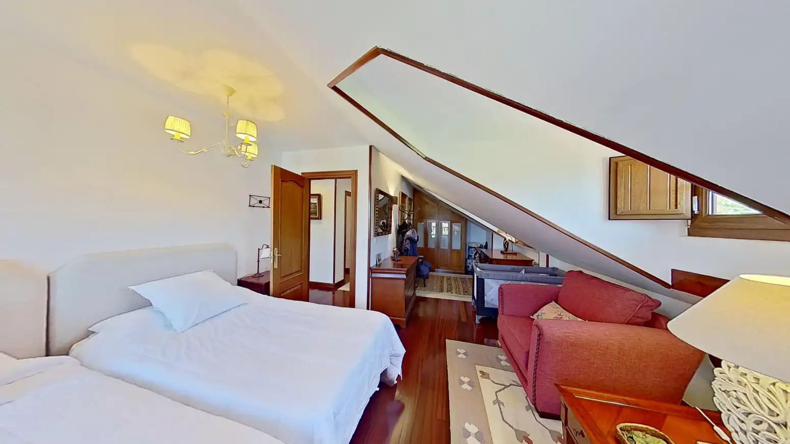 Habitación de Casa o chalet en venta en Alfoz de Lloredo con Calefacción, Terraza y Balcón