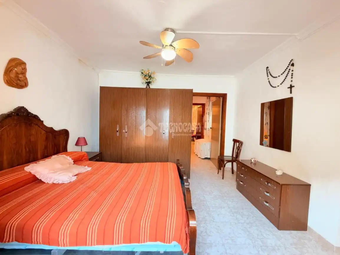 Schlafzimmer von Einfamilien-Reihenhaus zum Verkauf in Tembleque