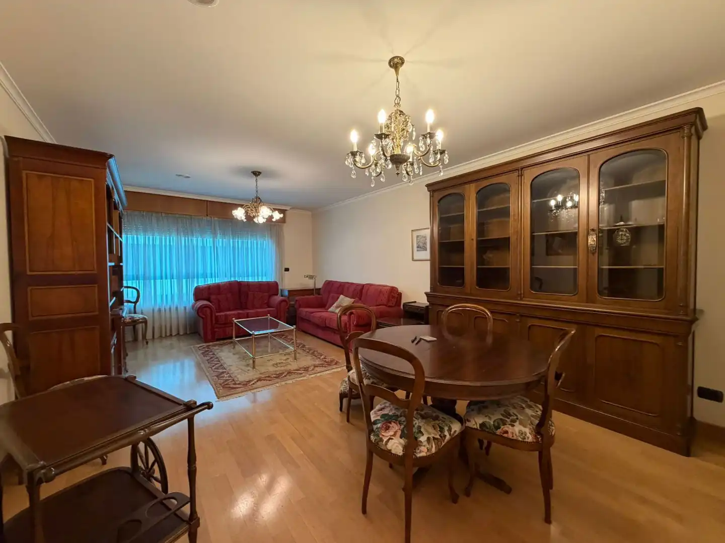 Sala de estar de Piso de alquiler en A Coruña Capital  con Calefacción y Parquet