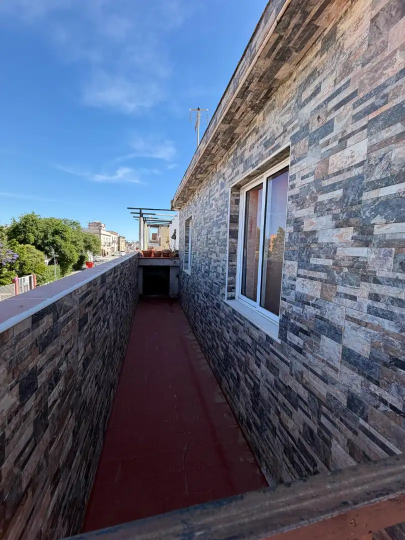 Vista exterior de Àtic en venda en Coria del Río