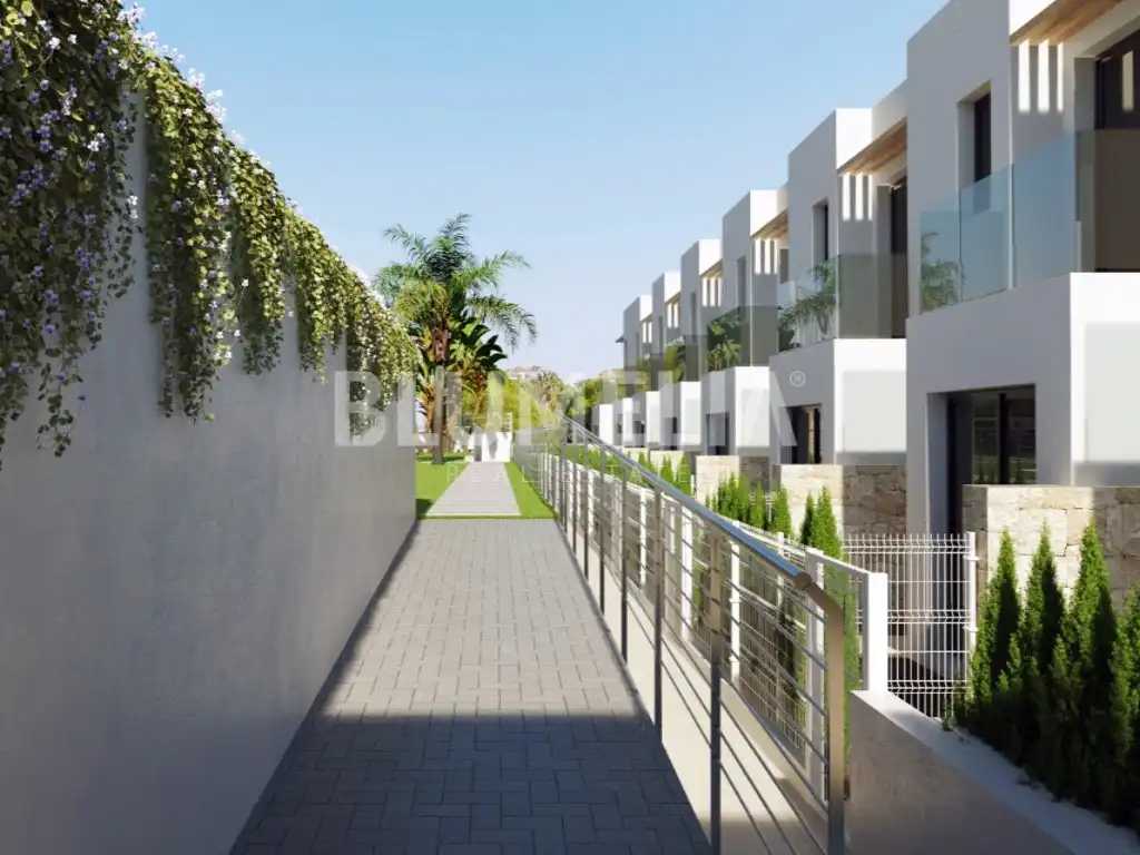 Bungalow amb piscina en venda a Avenida Europa, imagen 9