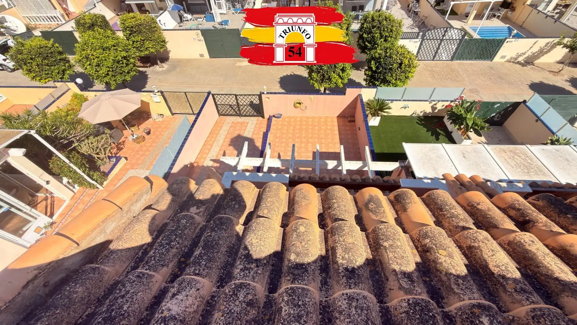 Terraza de Casa adosada en venta en Pilar de la Horadada con Aire acondicionado, Jardín privado y Amueblado