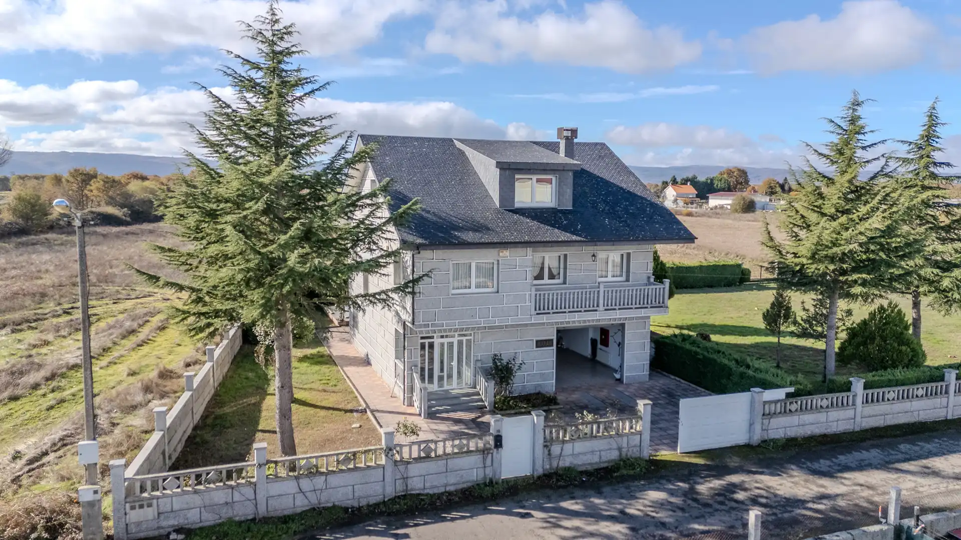 Villa con piscina in vendita a Xinzo de Limia