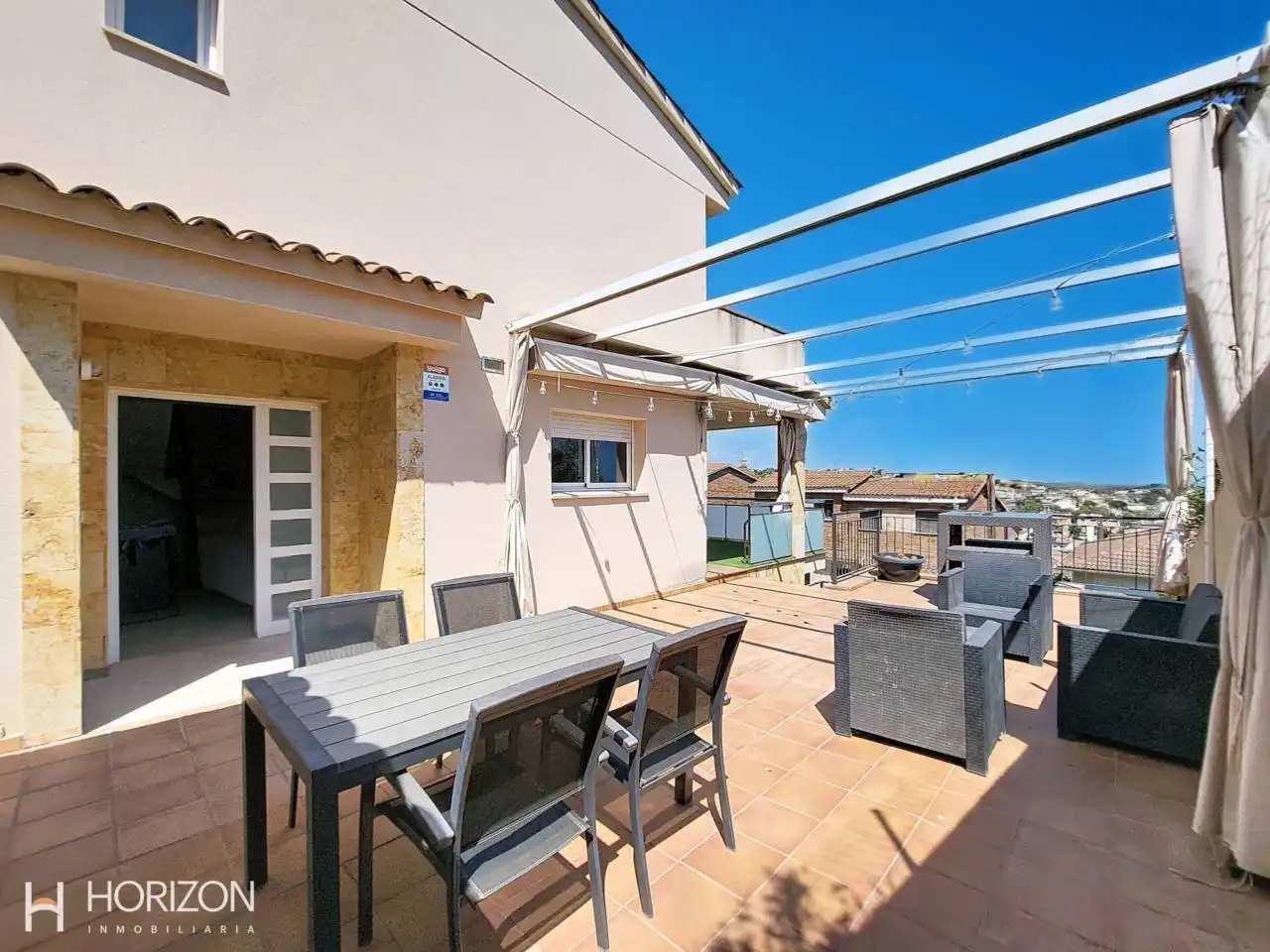 Terraza de Casa adosada en venta en Calafell con Aire acondicionado, Calefacción y Jardín privado