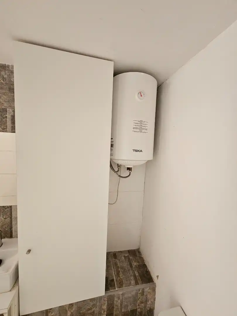 Habitación de Local en venta en Torrejón de Ardoz con Aire acondicionado, Calefacción y Amueblado