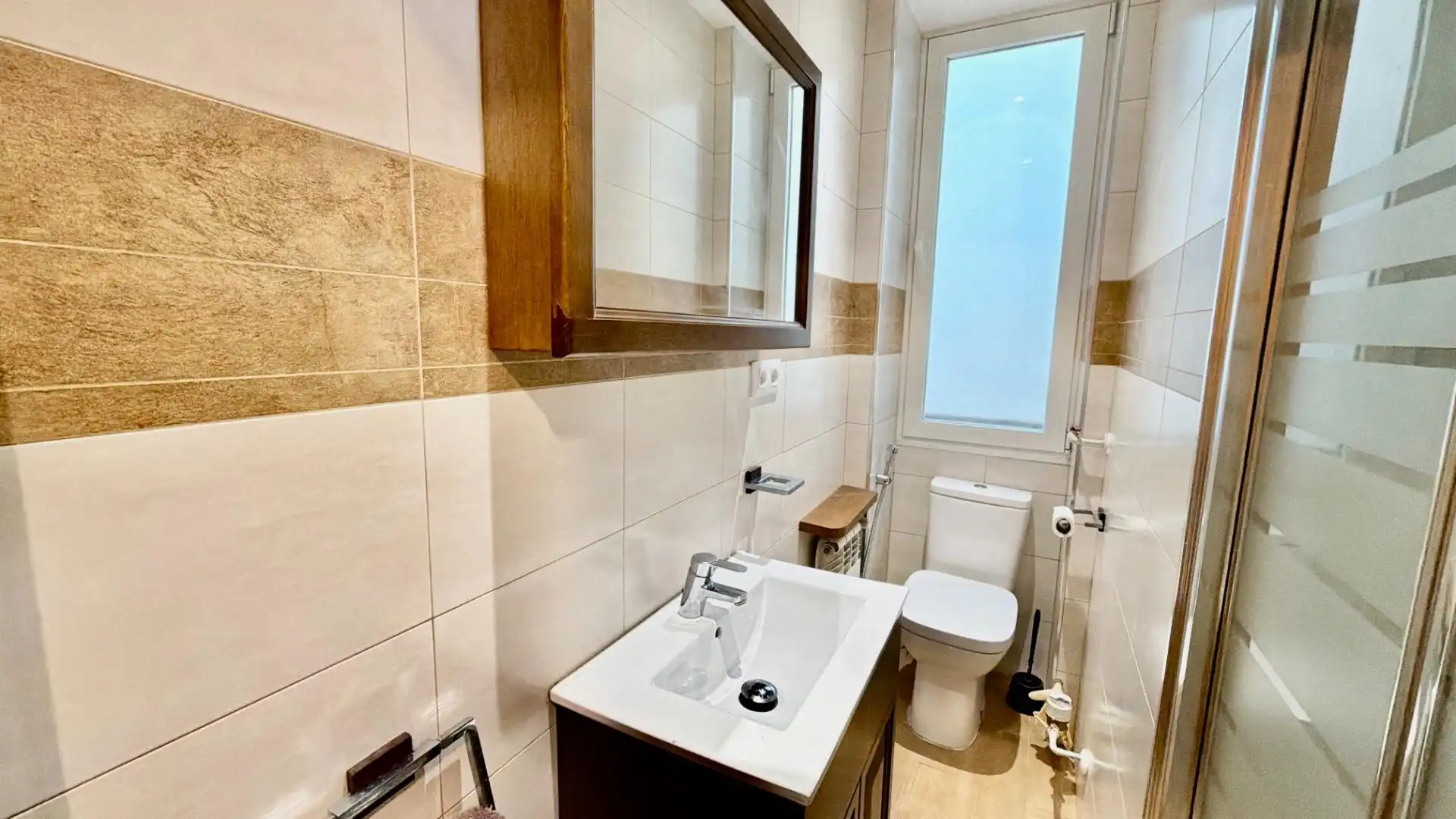 Bathroom of Flat for rent in Arganzuela