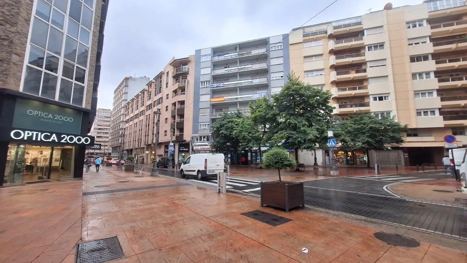 Vista exterior de Piso en venta en Ponferrada con Calefacción, Parquet y Trastero