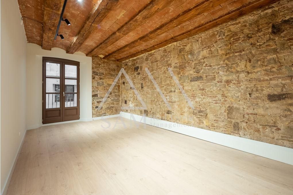 Planta baja for sale in  Barcelona Capital  with Balcony