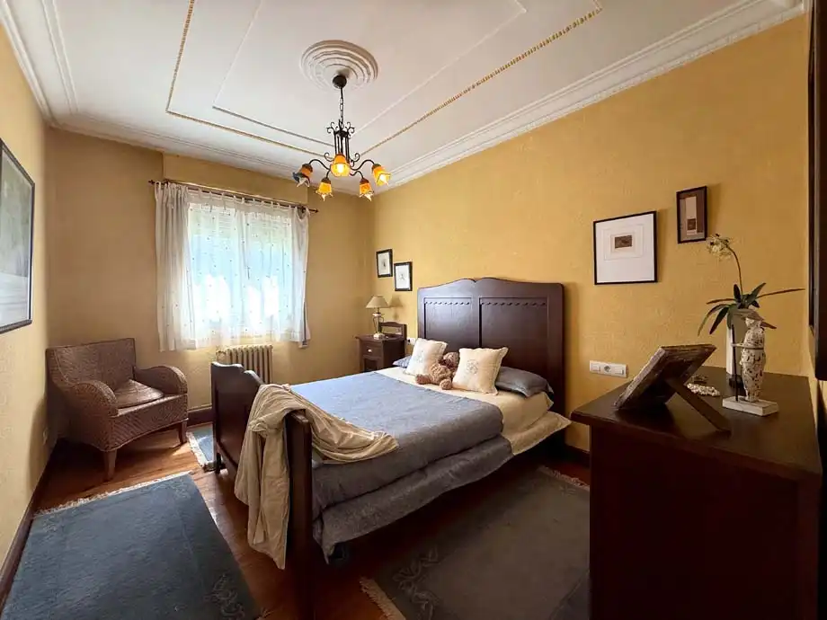 Schlafzimmer von Wohnung zum Verkauf in Vitoria - Gasteiz mit Heizung und Abstellraum