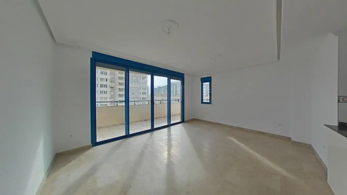 Piso con ascensor en venta en Av Rosa de los Vientos  - Ed Penyal II -, imagen 2