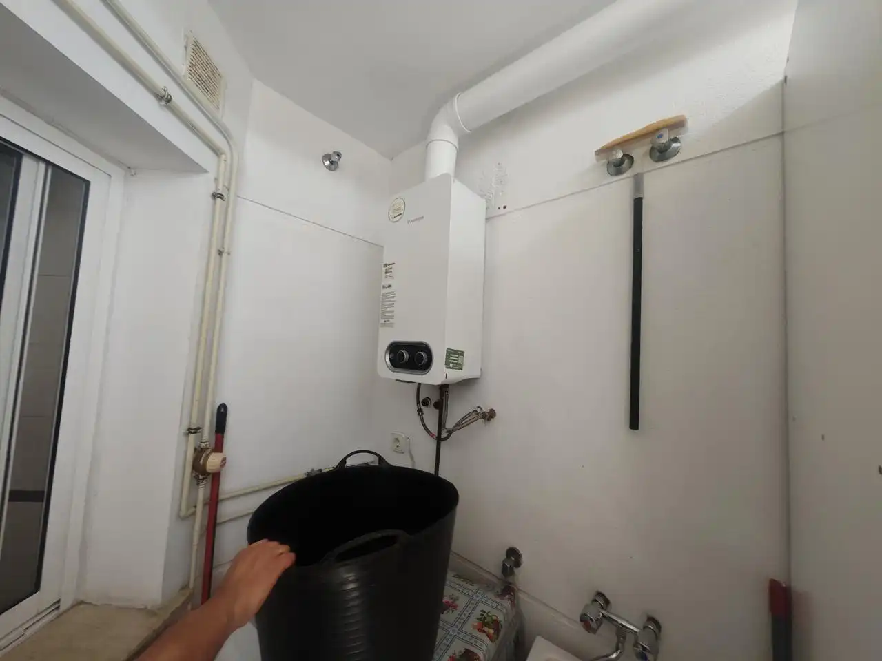 Baño de Piso en venta en Plasencia con Aire acondicionado, Terraza y Amueblado