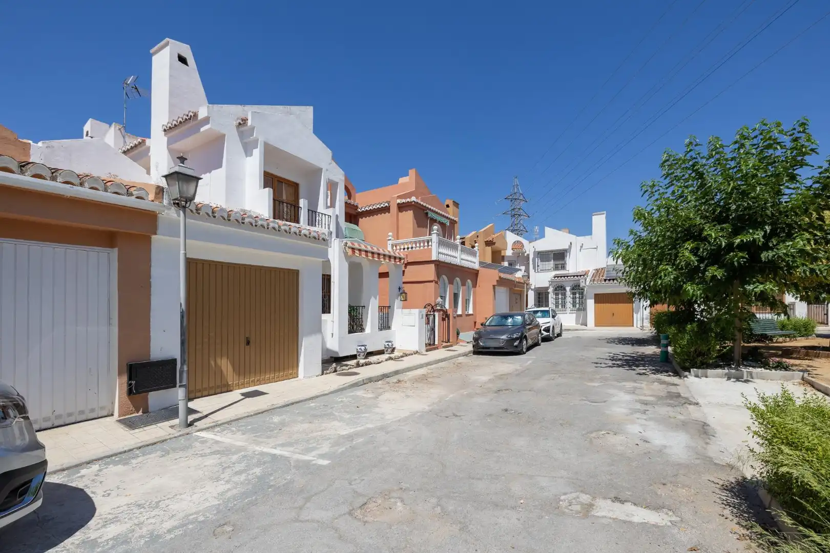 Vista exterior de Casa adosada en venta en Granada con Calefacción, Jardín privado y Terraza