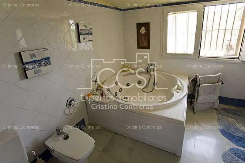 Baño de Finca rústica en venta en Alcalá de Guadaira con Jardín privado y Piscina