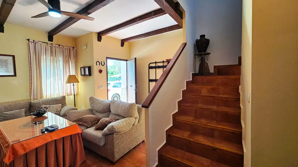 Casa adosada en venta en Cortelazor con Trastero, Amueblado y Balcón