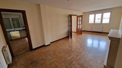 Foto 4 de Casa o xalet en venda a De las Amapolas, Somió, Gijón