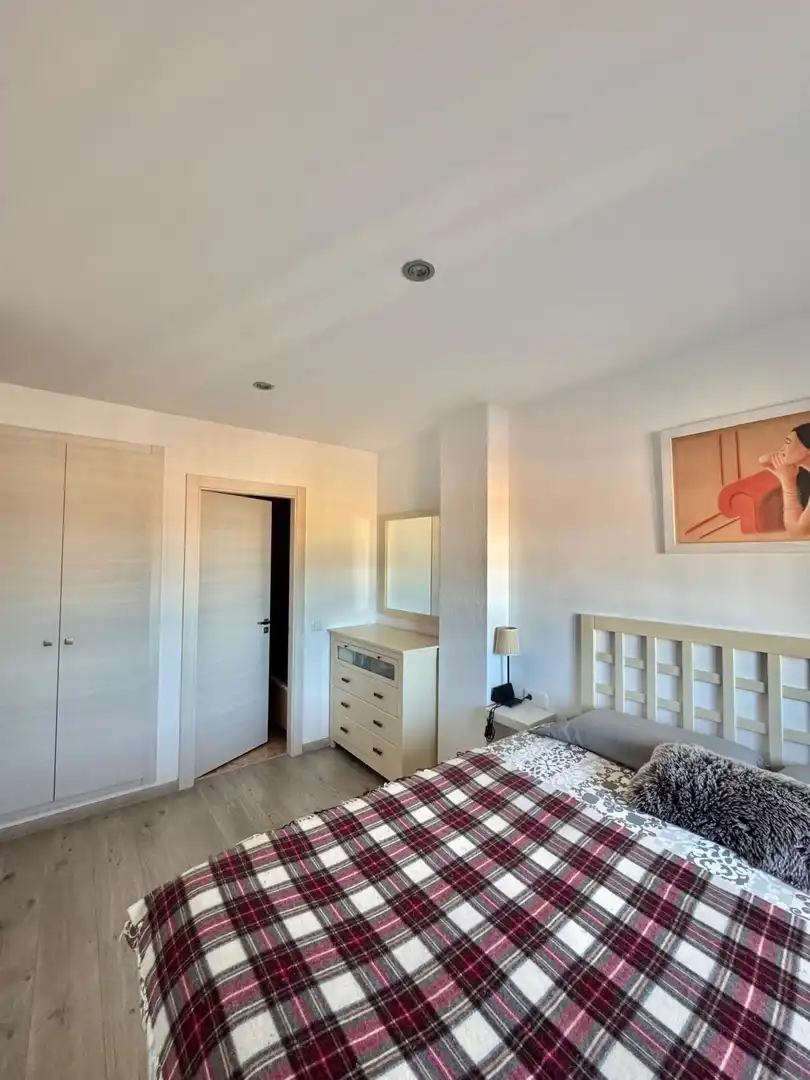 Schlafzimmer von Wohnung zum Verkauf in Malgrat de Mar mit Heizung, Balkon und Gemeinschaftspool