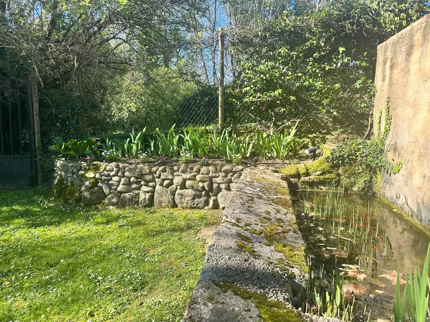 Jardí de Casa o xalet de lloguer en Cornellà del Terri amb Aire condicionat, Calefacció i Jardí privat