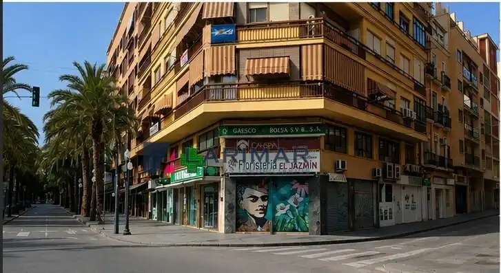 Vista exterior de Local en venda en Alicante / Alacant
