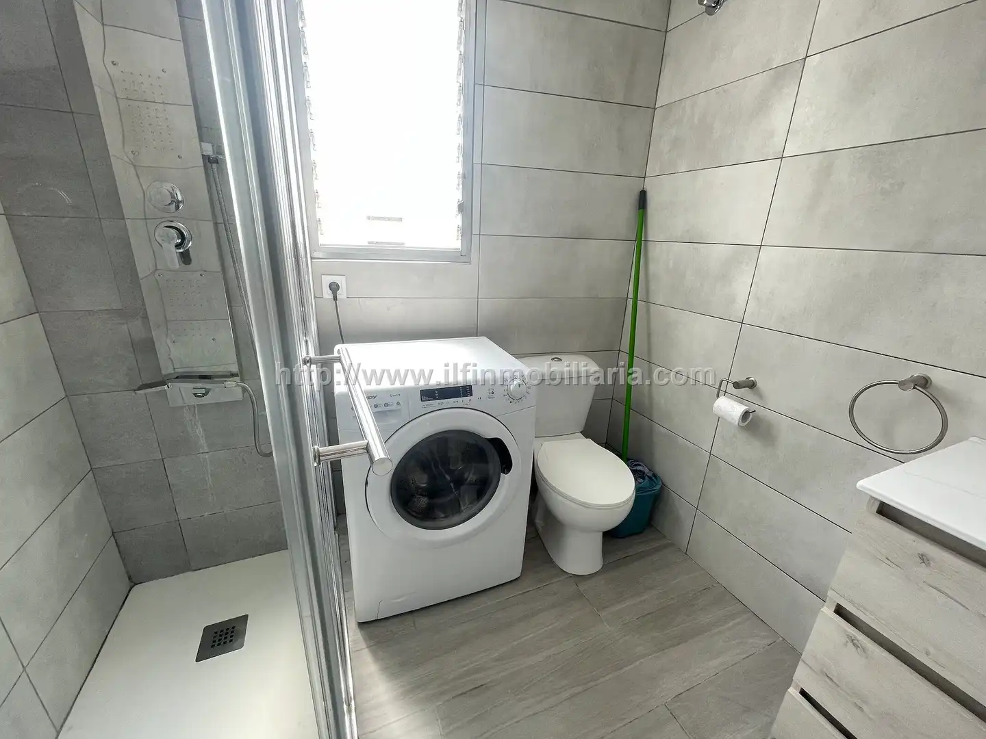Baño de Piso en venta en  Palma de Mallorca con TV y Balcón