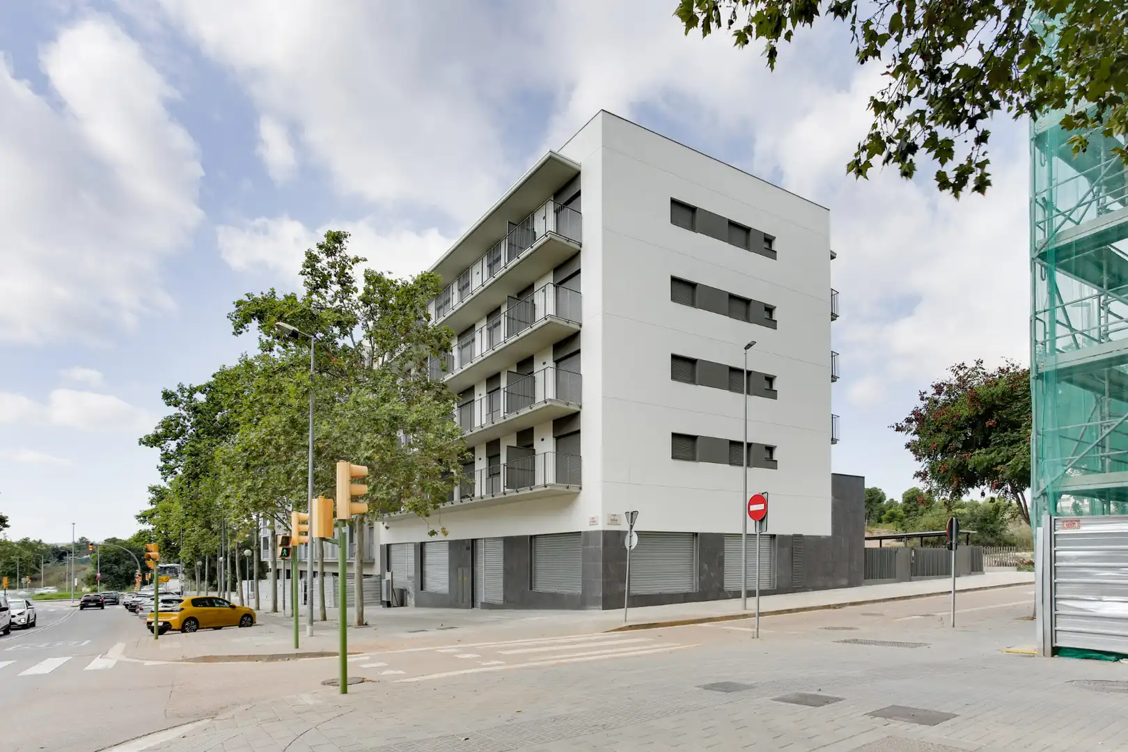 Vista exterior de Local de alquiler en Sabadell