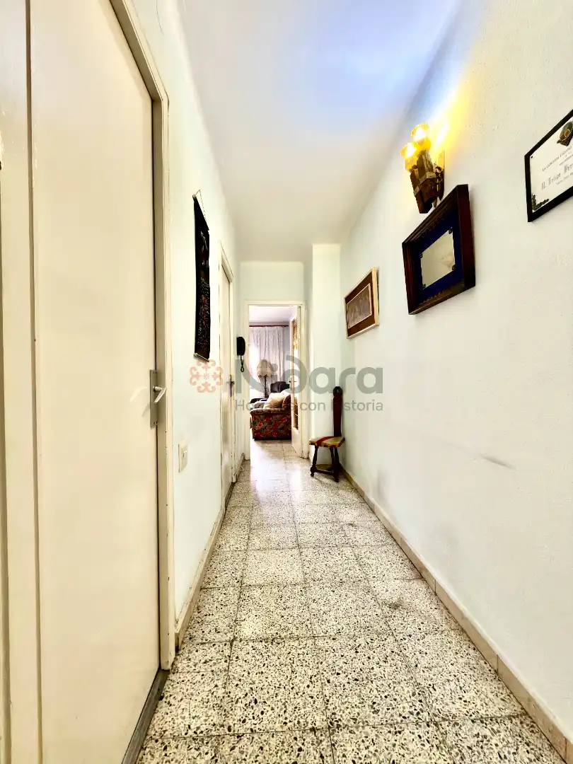 Wohnung zum Verkauf in Barcelona mit Möbliert, Ofen und Balkon