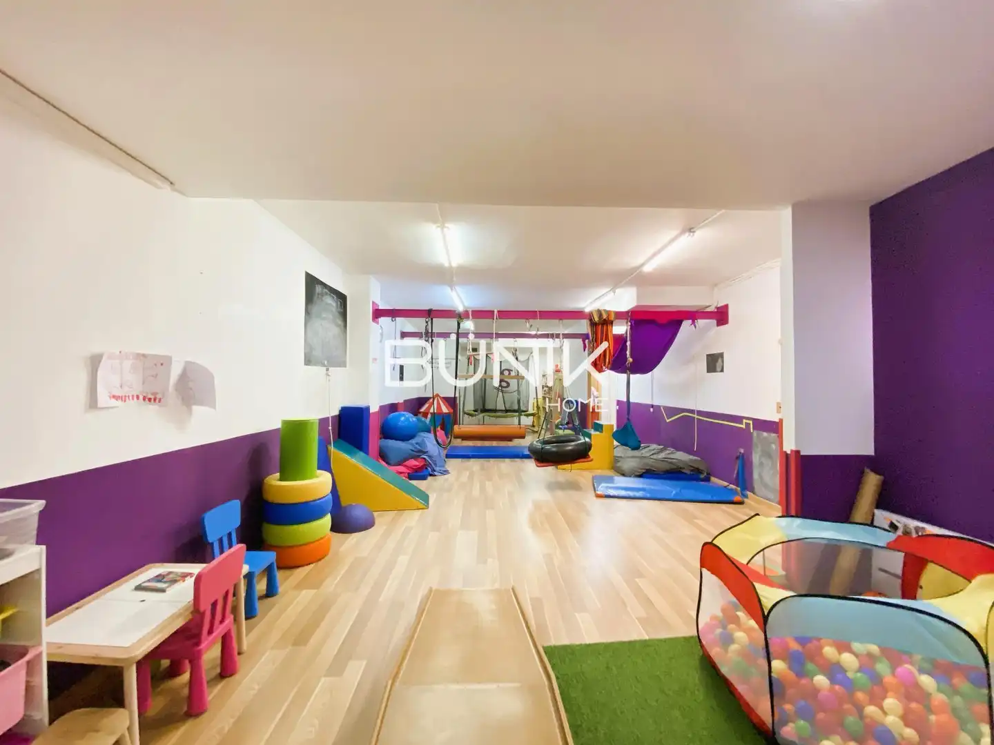 Business premises for sale in Carrer de l´Encarnacio, imagen 2