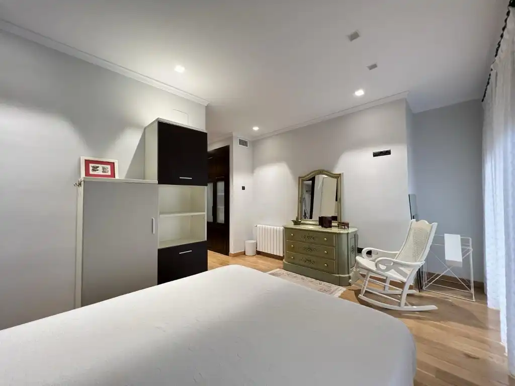 Piso con ascensor en venta en Casc Urbà, imagen 18