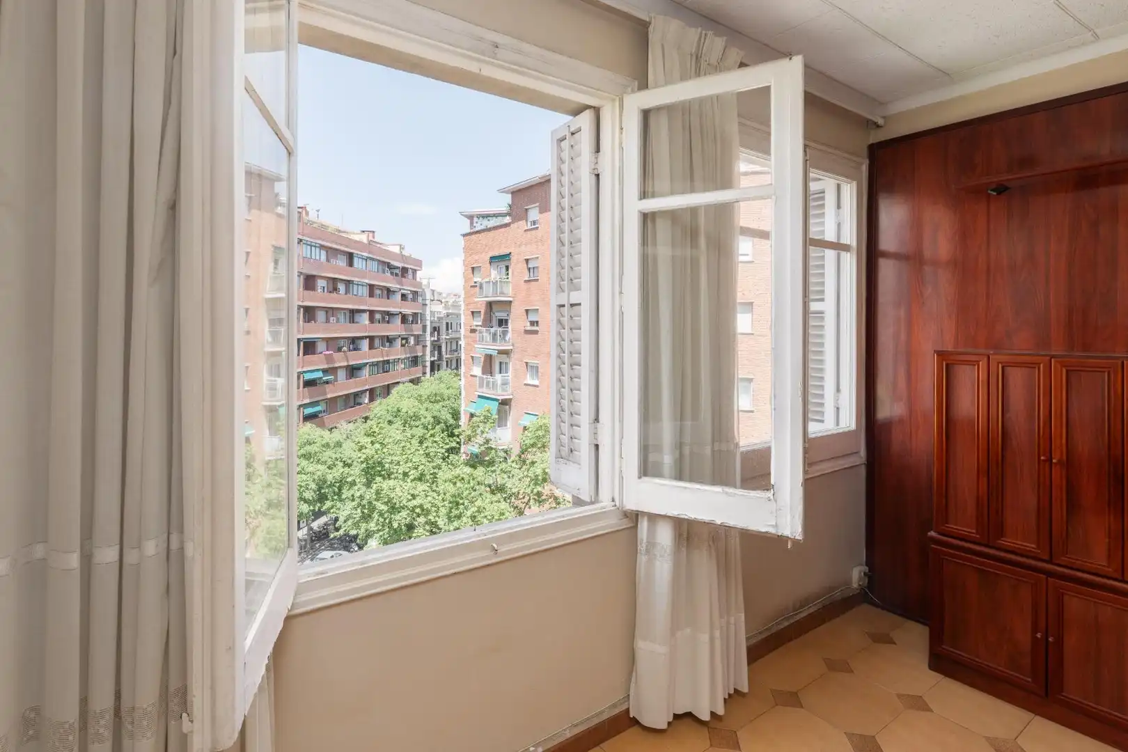 Schlafzimmer von Wohnung zum Verkauf in Barcelona mit Heizung und Alarm
