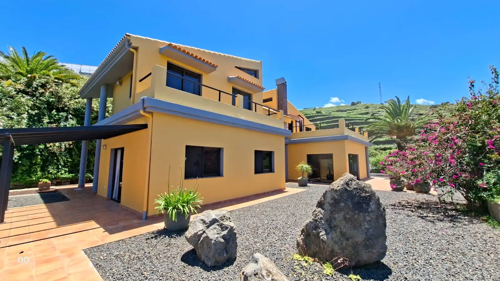 Vista exterior de Casa o xalet en venda en San Juan de la Rambla amb Jardí privat i Terrassa