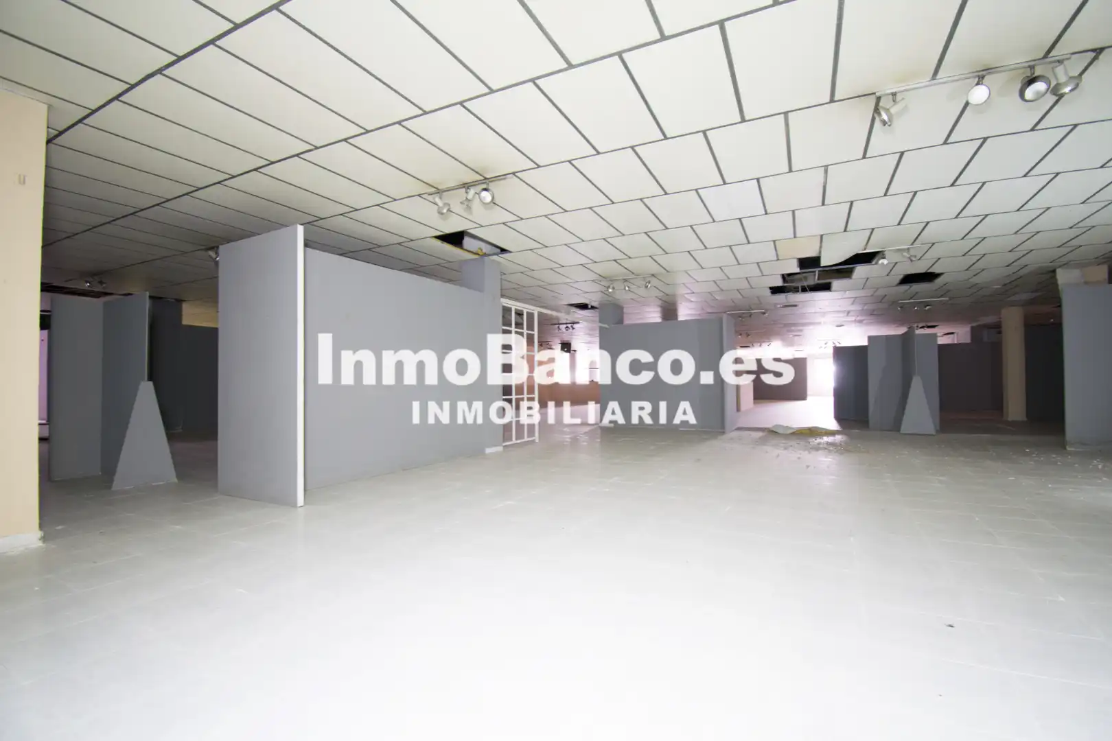 Local comercial en venda a Avinguda de la Senyera 11, imagen 2
