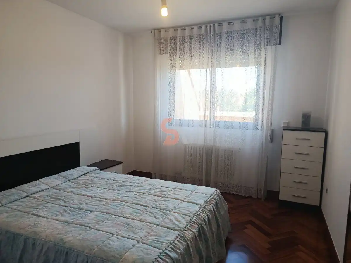 Bedroom of Flat for rent in Valladolid  with Heating, Terrace and Storage room