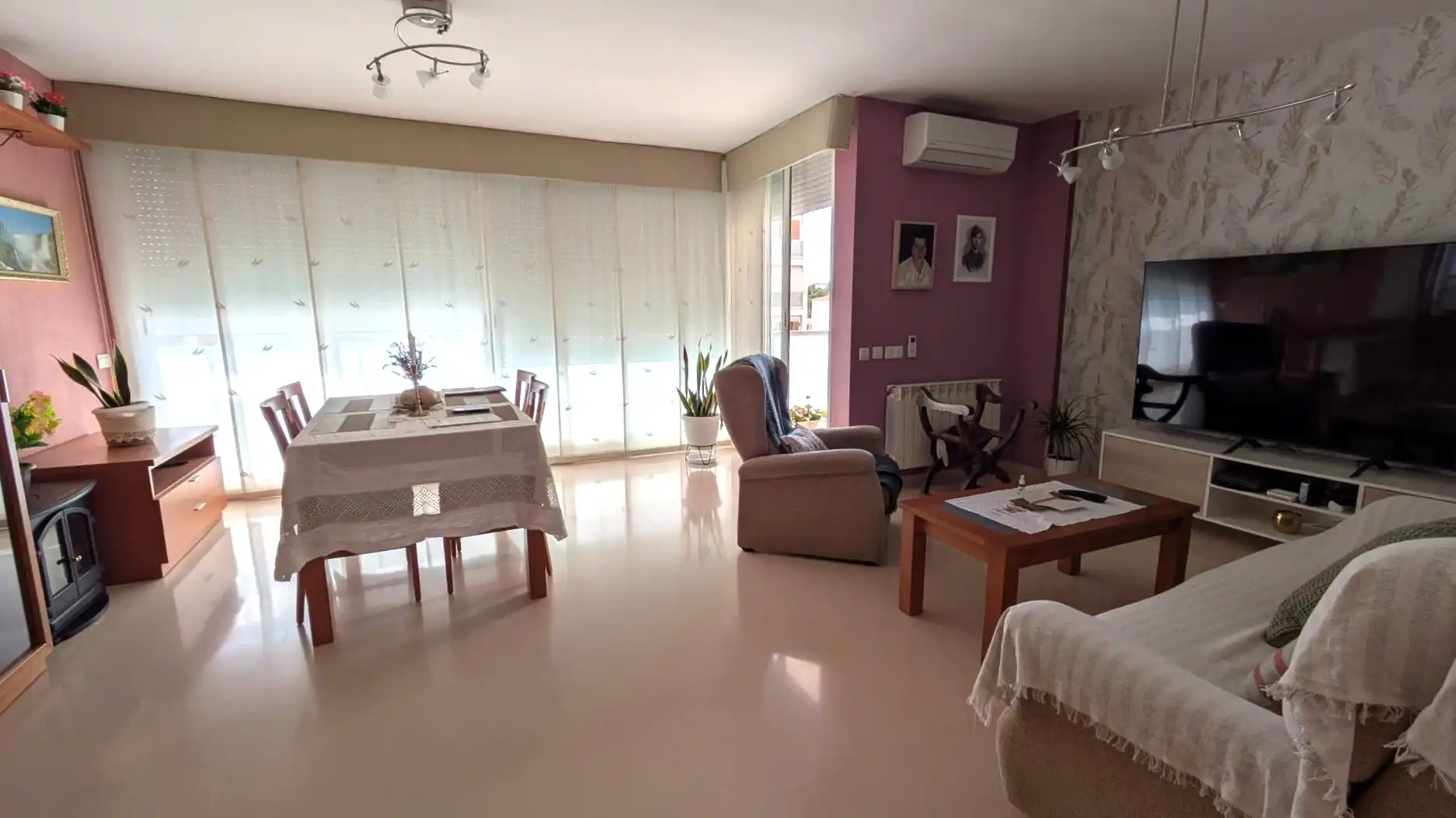 Sala de estar de Piso en venta en Torredembarra con Aire acondicionado, Calefacción y Balcón
