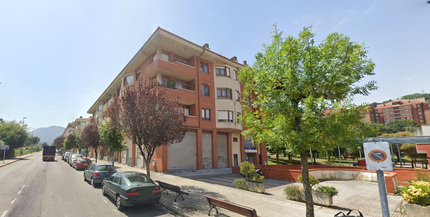 Exterior view of Box room for sale in Basauri 