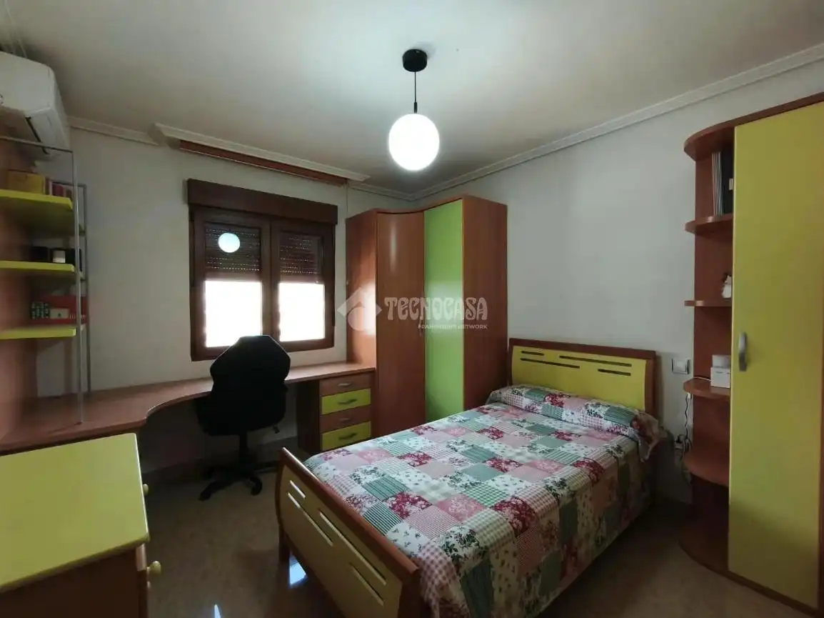 Casa aparellada en venda a Medina del Campo, imagen 22