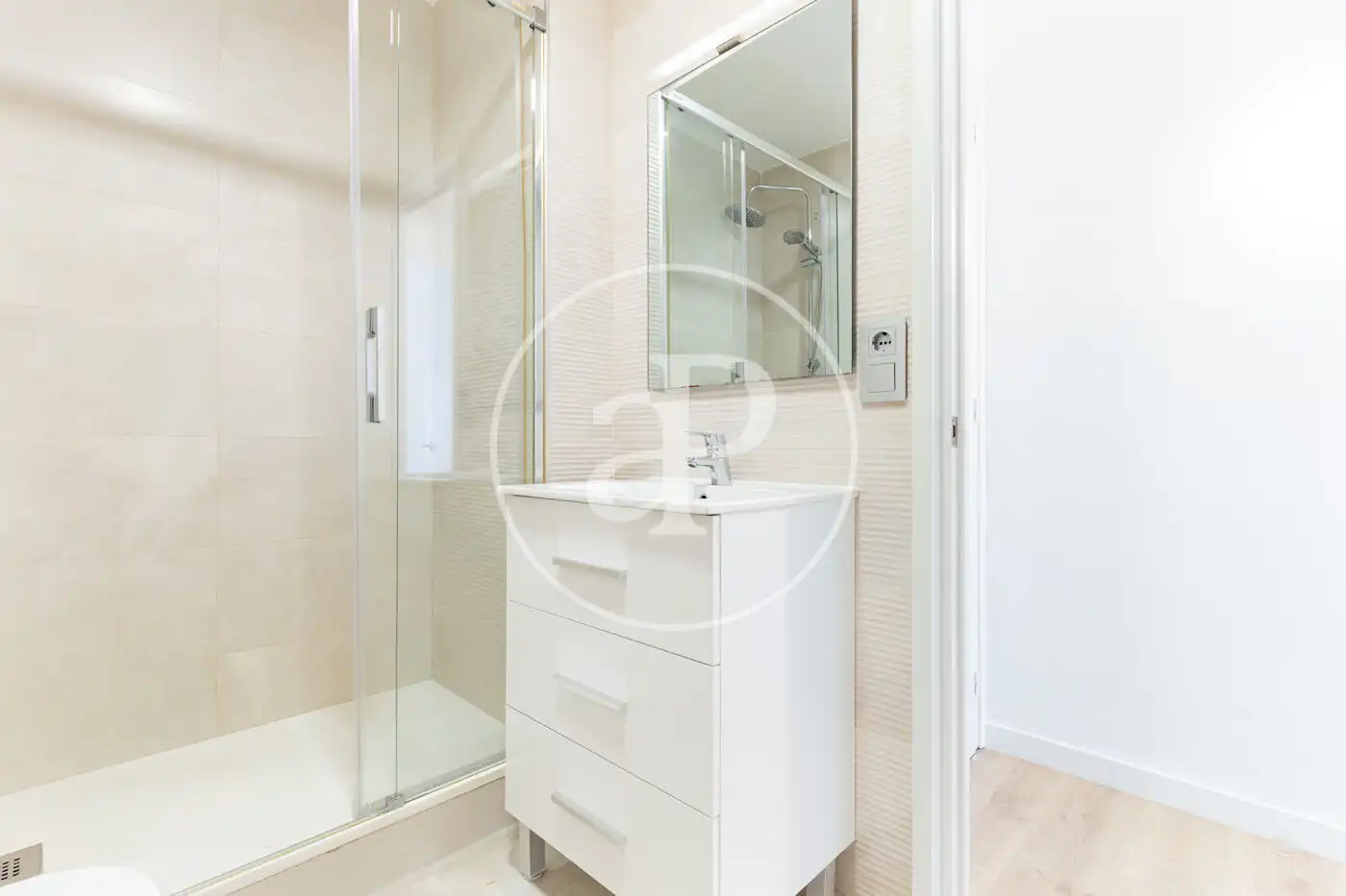 Baño de Piso en venta en Terrassa con Calefacción, Terraza y Balcón