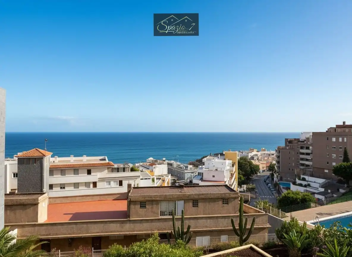 Vista exterior de Dúplex en venta en Candelaria con Aire acondicionado, Amueblado y Horno
