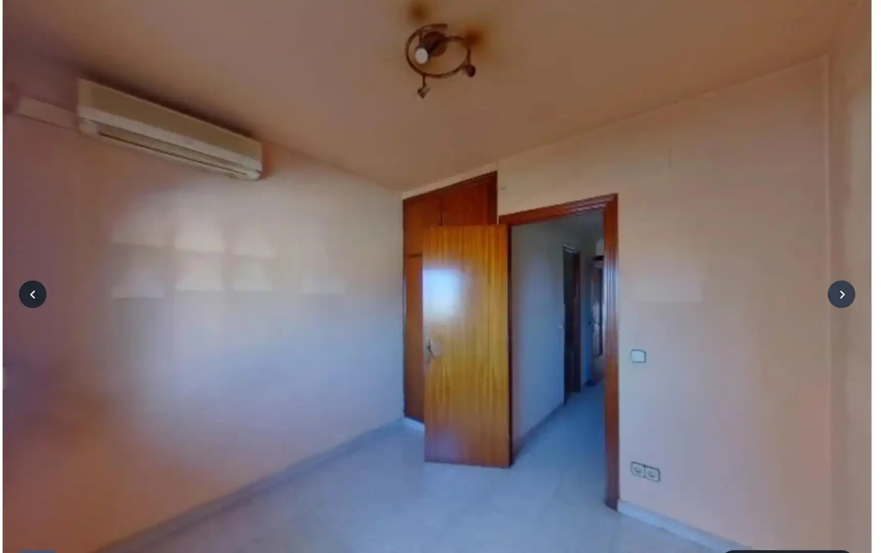 Dormitori de Apartament en venda en Blanes amb Balcó