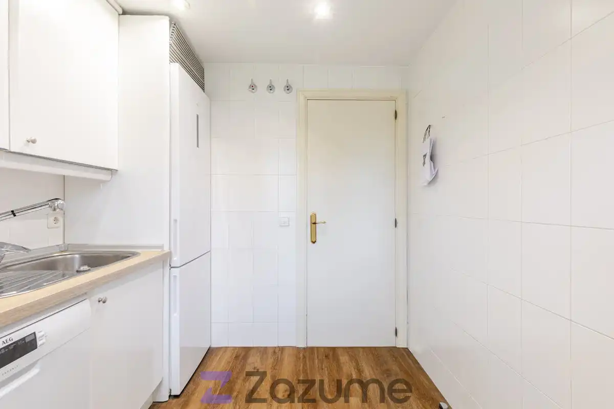 Cuina de Pis de lloguer en Las Rozas de Madrid amb Aire condicionat, Calefacció i Parquet