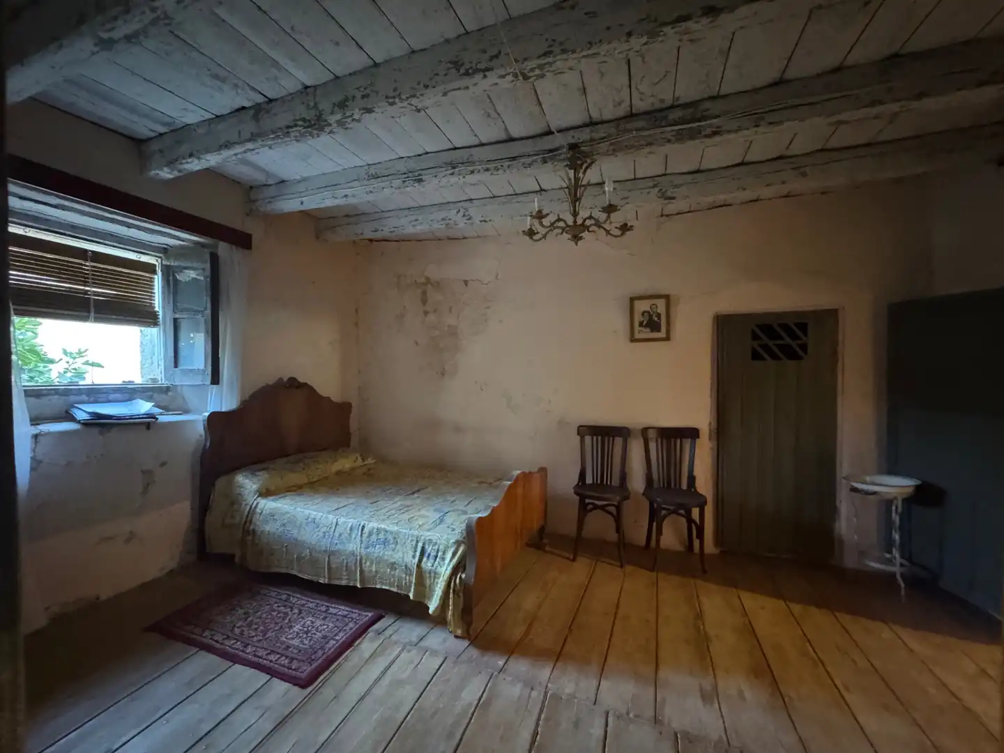 Bedroom of Country homes for sale in Adrada de Haza  with Private garden, Parquet flooring and Storage room