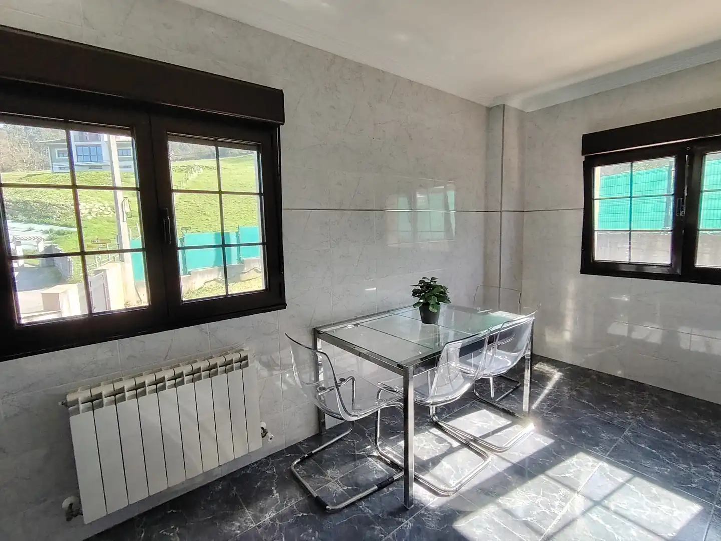 Comedor de Casa o chalet en venta en Gijón  con Calefacción, Jardín privado y Parquet