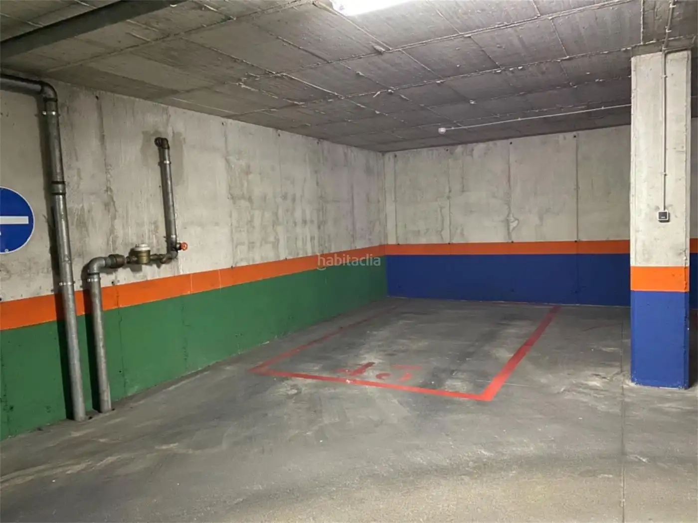 Aparcamiento en alquiler en Avenida Joven Futura 6V