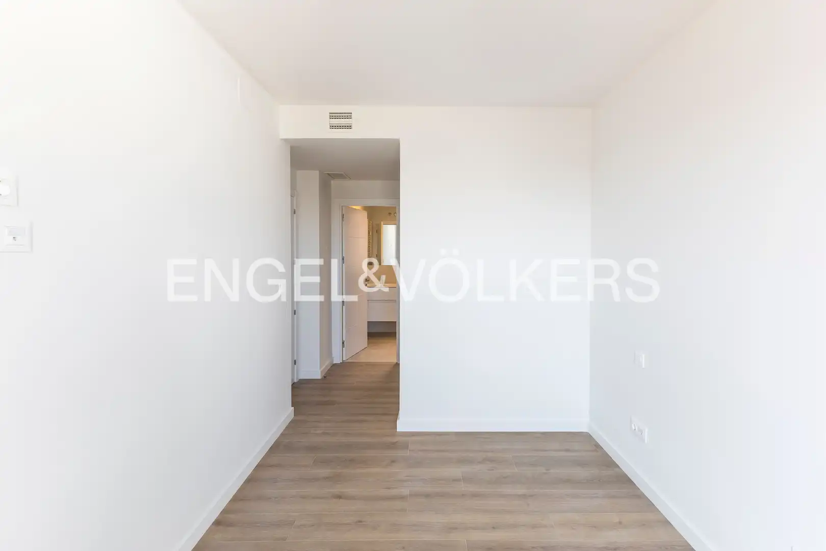 Habitación de Piso de alquiler en Madrid con Aire acondicionado, Calefacción y Jardín privado