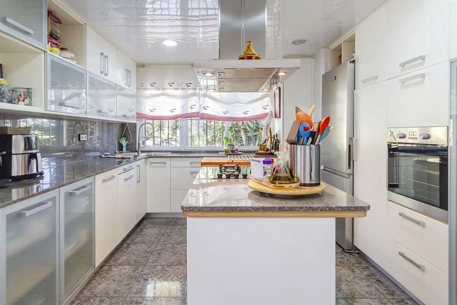 Kitchen of Houses for sale in Sant Martí Sarroca  with Air Conditioner, Heating and Terrace