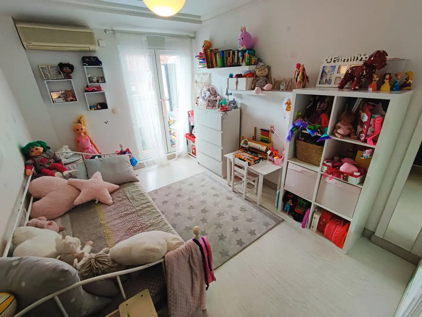 Bedroom of Attic for sale in Palencia  with Air Conditioner, Heating and Parquet flooring