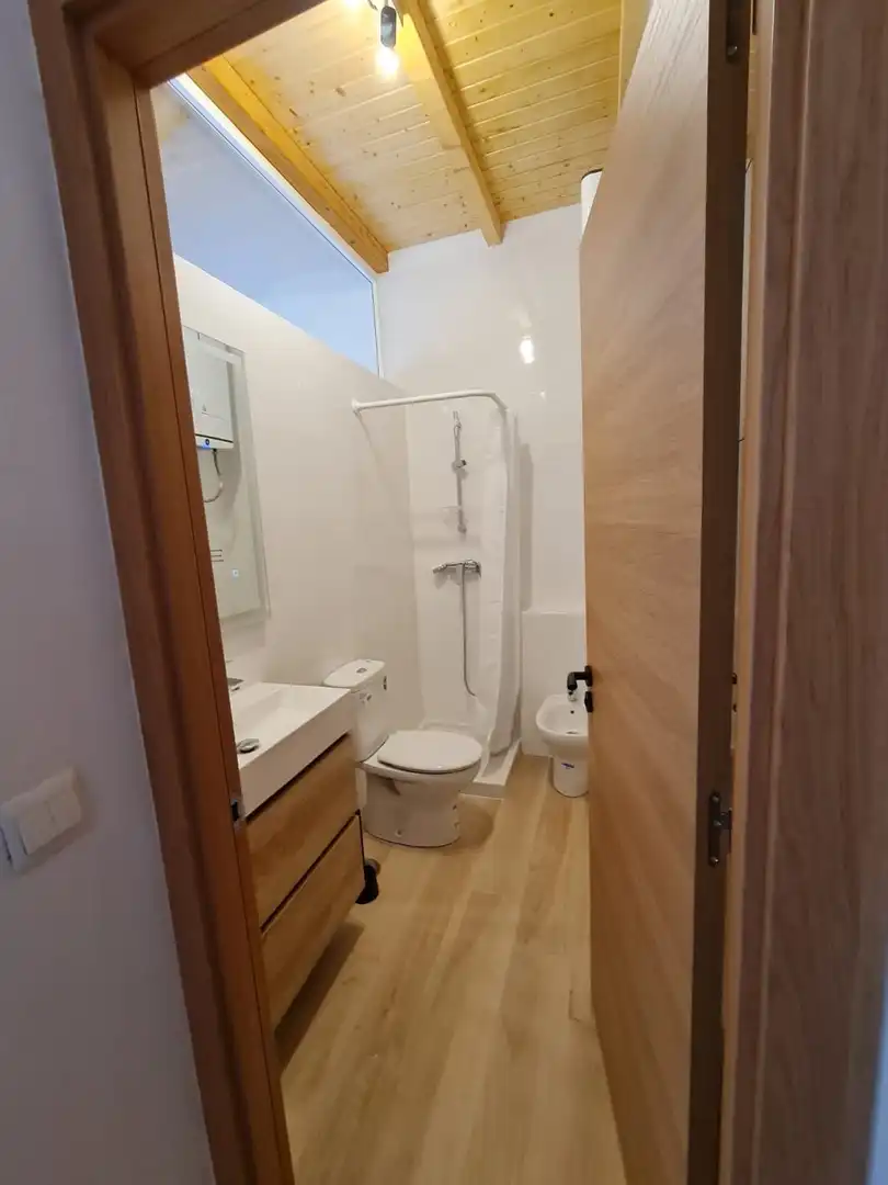 Badezimmer von Wohnung zur Miete in Málaga mit Klimaanlage und Möbliert