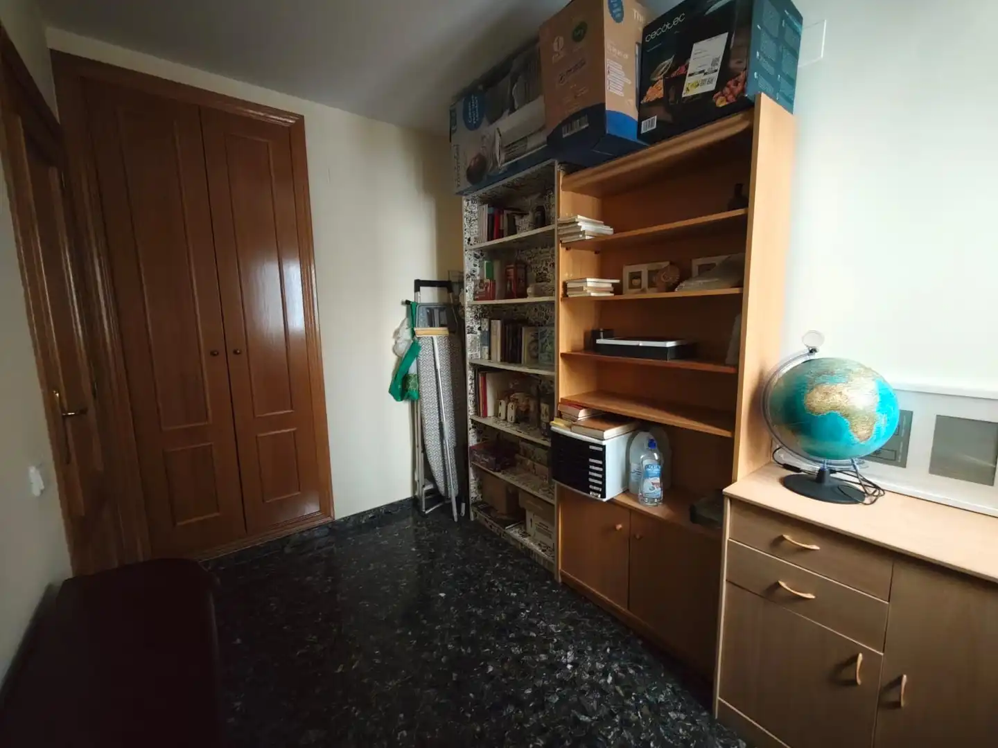 Bedroom of Flat for sale in Valencia  with Air Conditioner, Furnished and Oven
