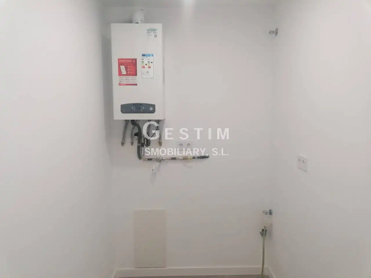 Piso en venta en Vic con Calefacción, Balcón y Alarma